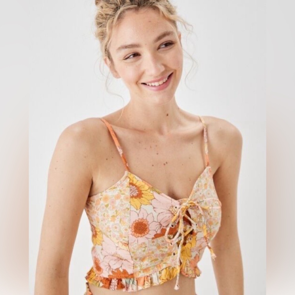 AEO floral patchwork top . - Picture 2 of 7